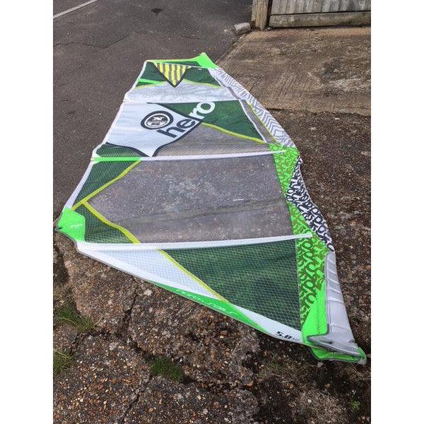 North Hero 5.0m - Poole Harbour Watersports