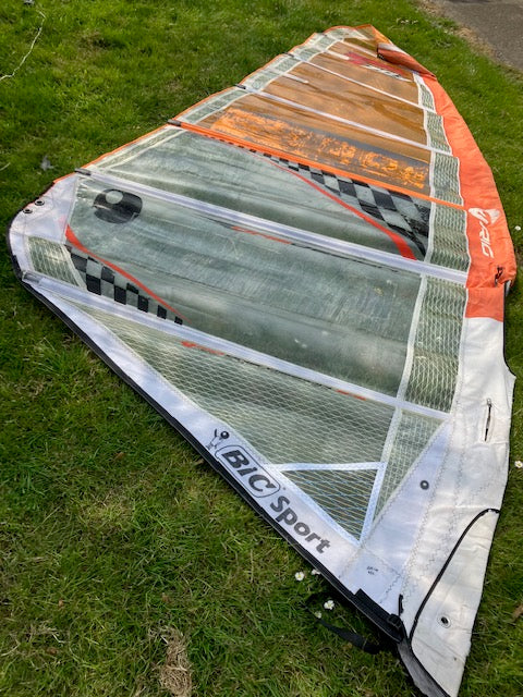 Techno ex-charter sail - Poole Harbour Watersports